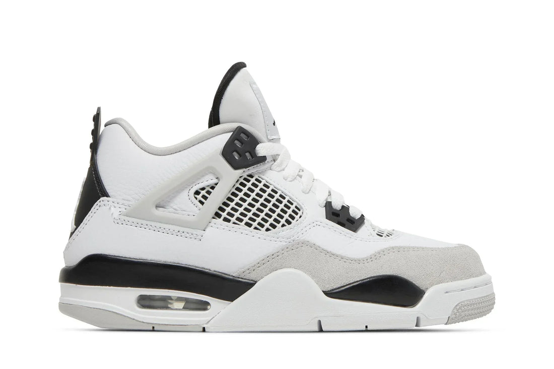 Tênis Air Jordan 4 Retro Military Black Branco vista lateral