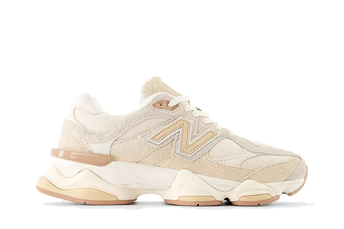 Tênis New Balance 9060 Bisque Sea Salt Bege vista lateral