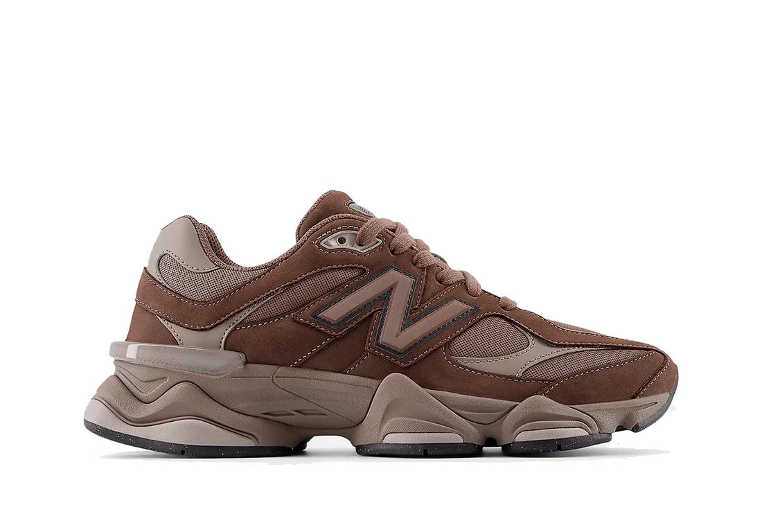 Tênis New Balance 9060 Cortado Marrom vista lateral