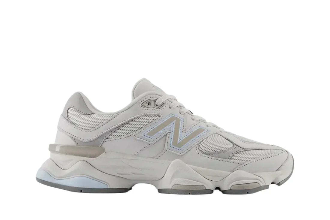 Tênis New Balance 9060 Reflection Raincloud Quarry Blue Bege vista lateral