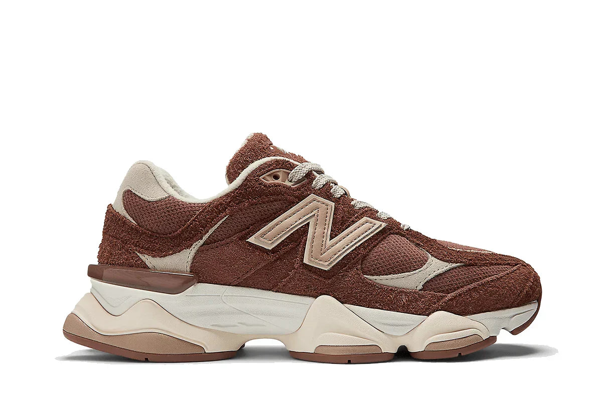 Tênis New Balance 9060 Rich Oak Marrom vista lateral