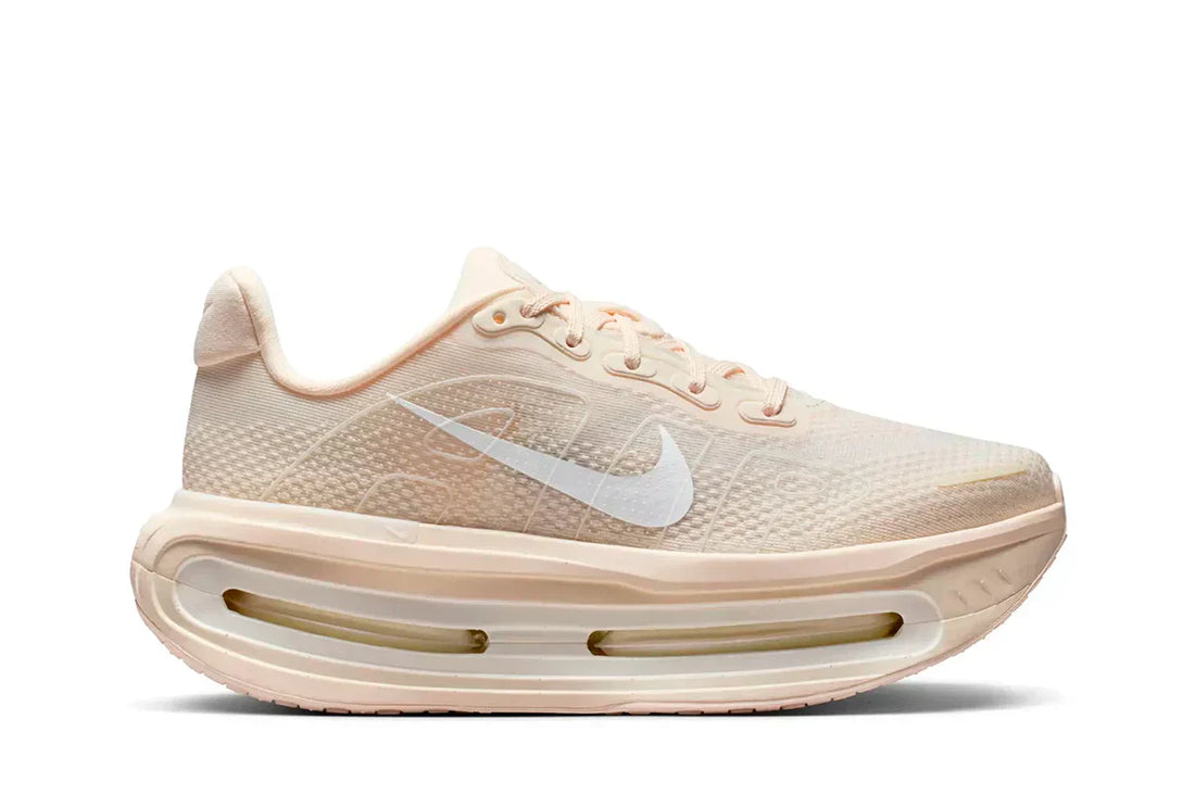 Tênis Nike Vomero Premium Chalk Bege vista lateral