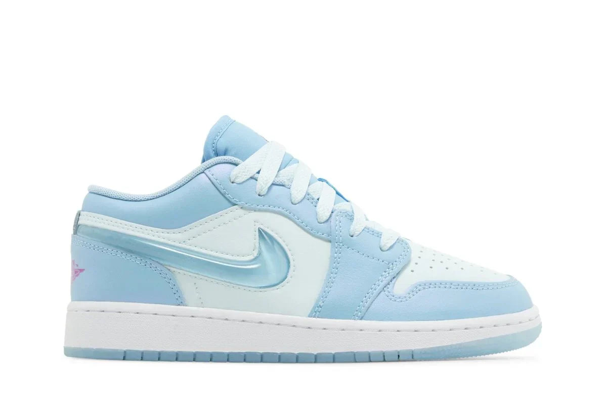 Tênis Air Jordan 1 Low Aquarius Blue Azul vista lateral