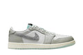 Tênis Air Jordan 1 Low Lunar New Year Photon Dust Cinza vista traseira