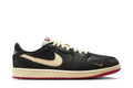 Tênis Air Jordan 1 Low OG x Nigel Sylvester Better With Time Preto detalhe frontal