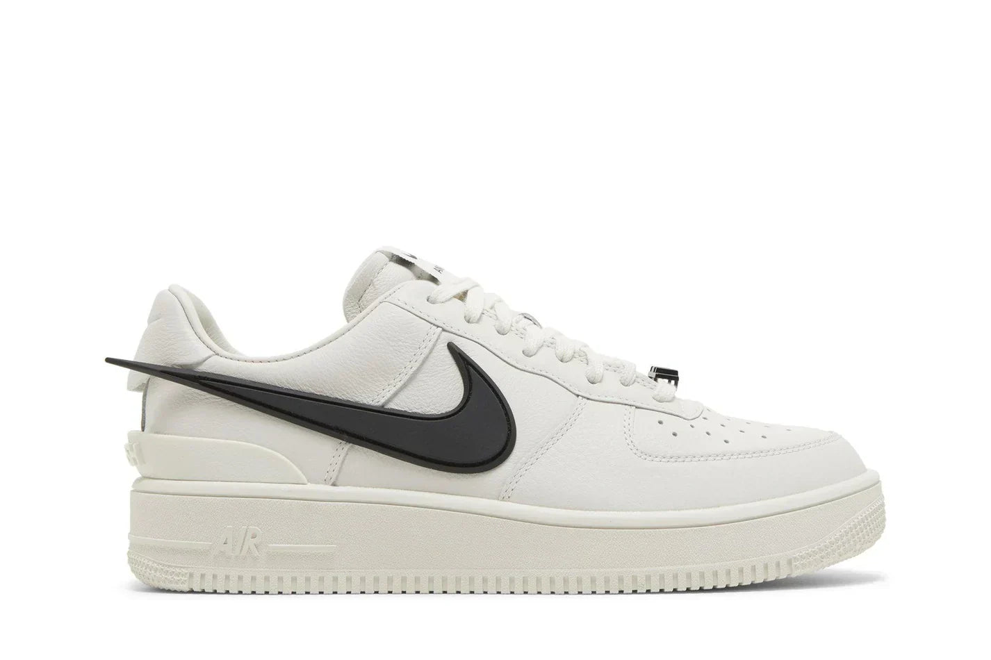 Tênis Ambush x Nike Air Force 1 Low Phantom Branco vista superior