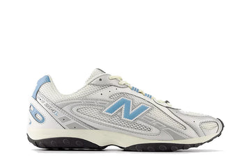 Tênis New Balance 204L Silver Metallic Sky Prateado vista lateral