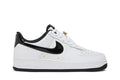 Tênis Nike Air Force 1 Low World Champ Branco vista superior